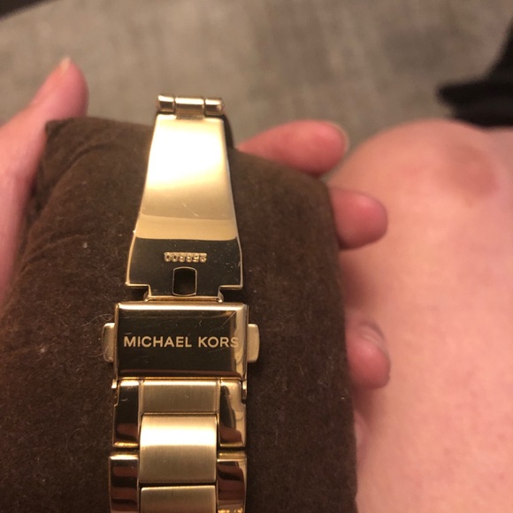 Michael Kors Gold watch - Picture 4 of 8